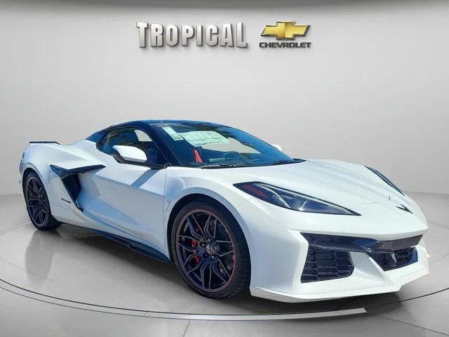 New 2025 Arctic White Chevrolet 3LZ image 7