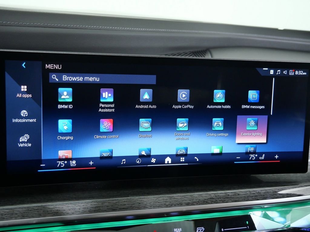 2025 BMW 7 Series 750e - Photo 43