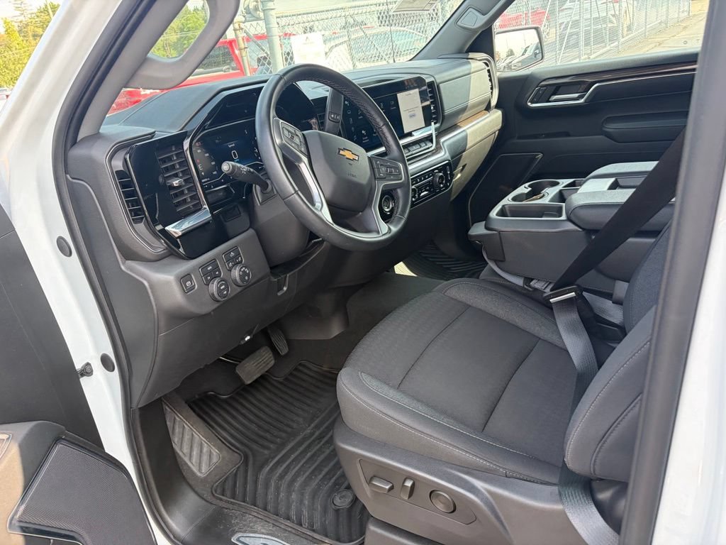 2024 Chevrolet Silverado 1500 LT - Photo 10