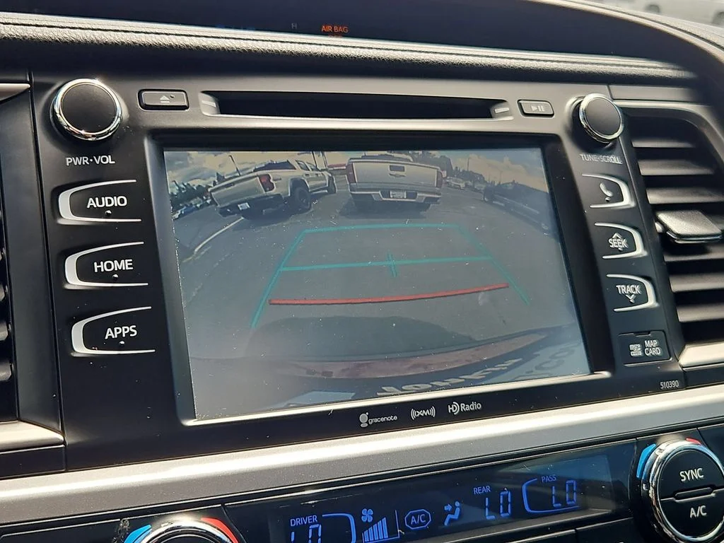 Used 2019 Salsa Red Pearl Toyota XLE image 19