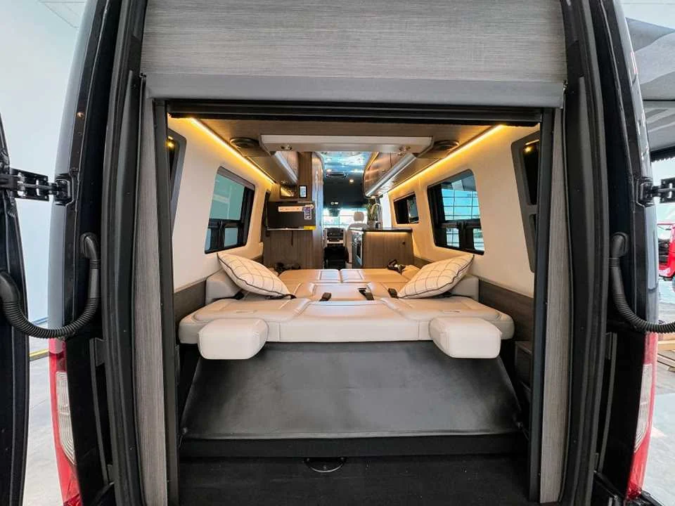 New 2025 Tenorite Gray Metallic AIRSTREAM  image 52