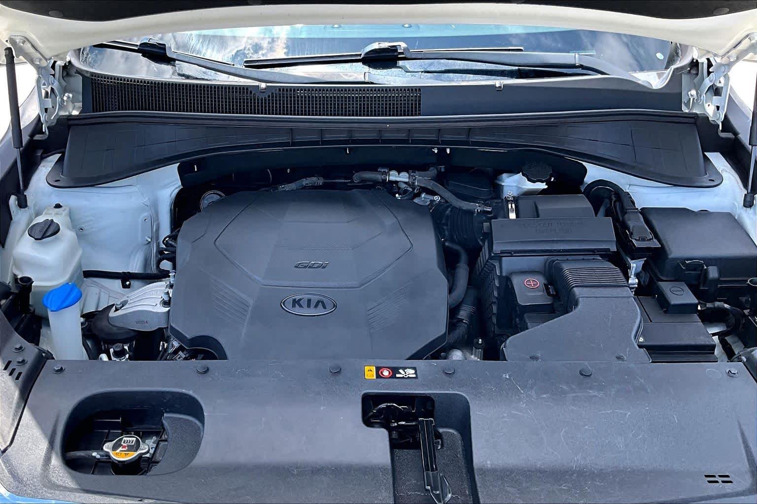 Used 2019 Snow White Pearl Kia LX V6 image 28