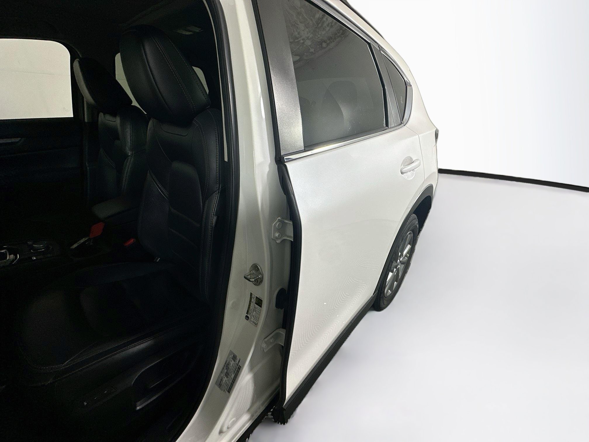 Used 2022 Snowflake White Pearl Mica Mazda 2.5 S Preferred Package image 12