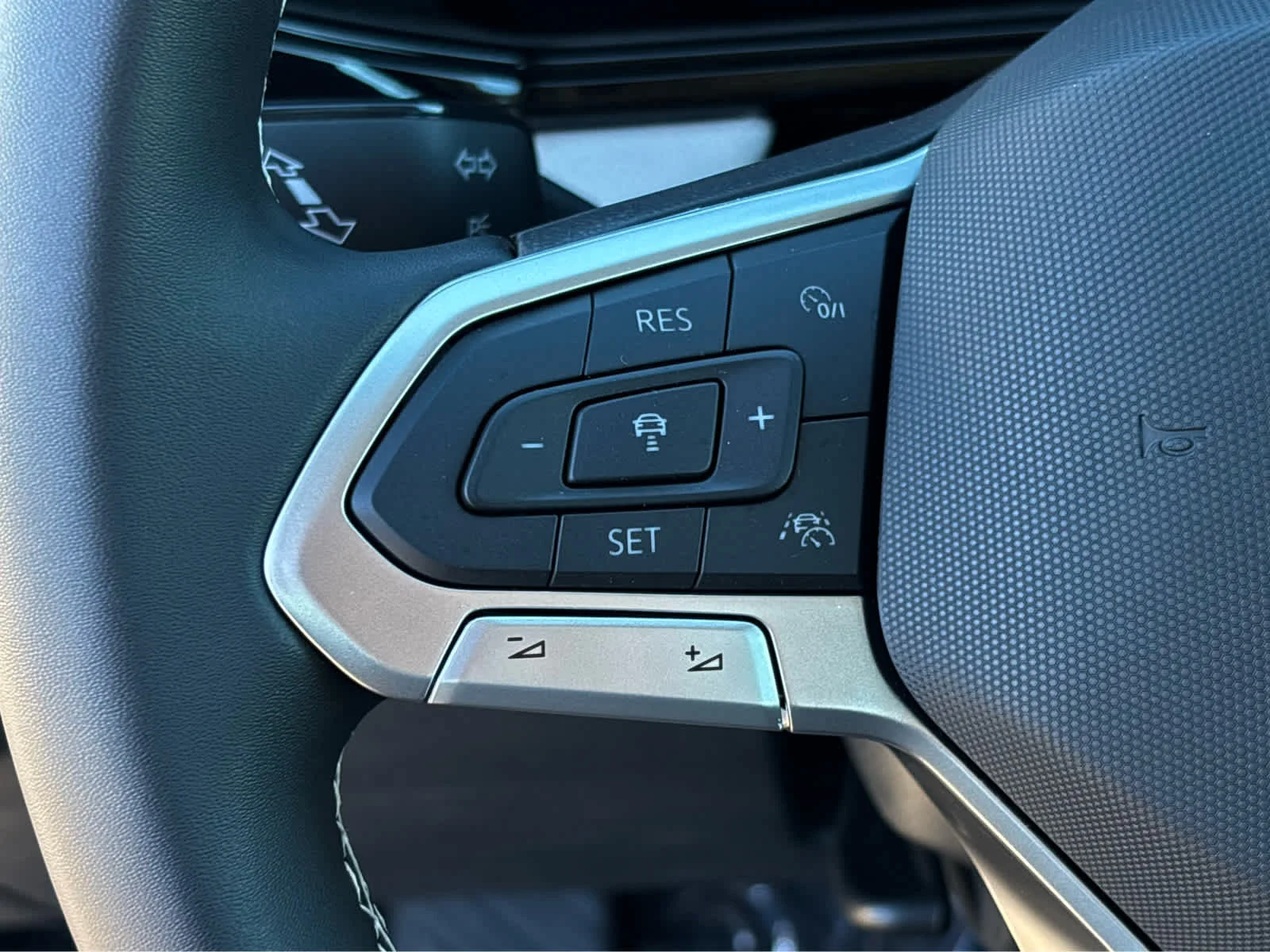 New 2026 DEEP BLACK Volkswagen S image 12