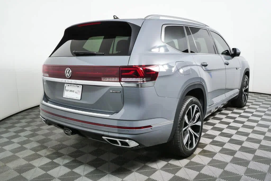 New 2026 Pure Gray Volkswagen 2.0T SEL Premium R-Line image 3