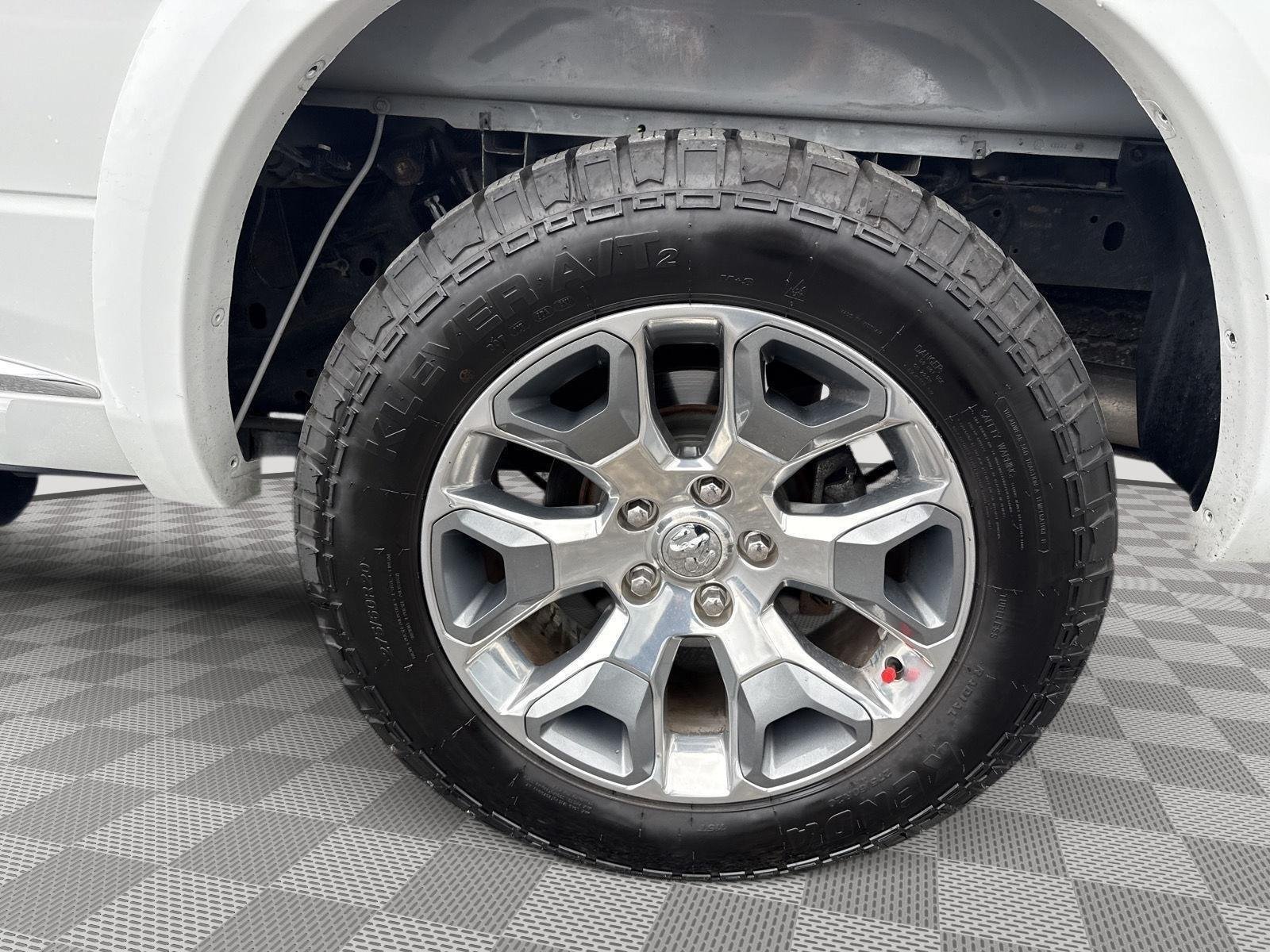 Used 2017 Bright White Clearcoat Ram Limited image 7