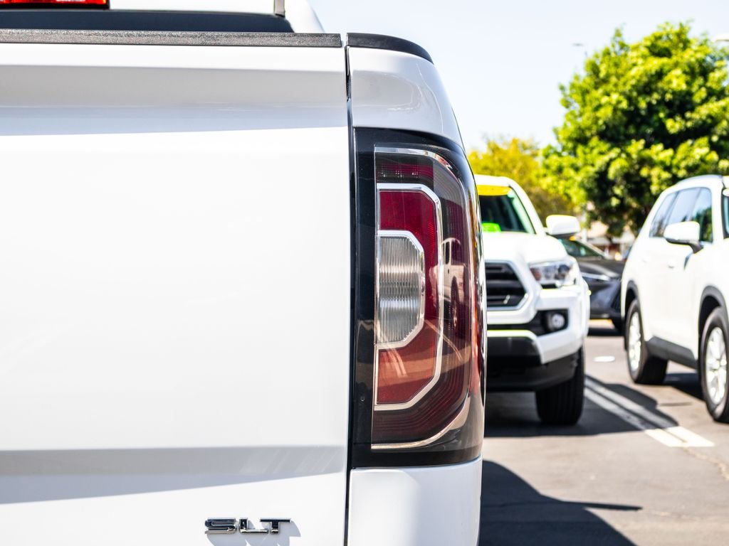 Used 2018 White GMC SLT image 14