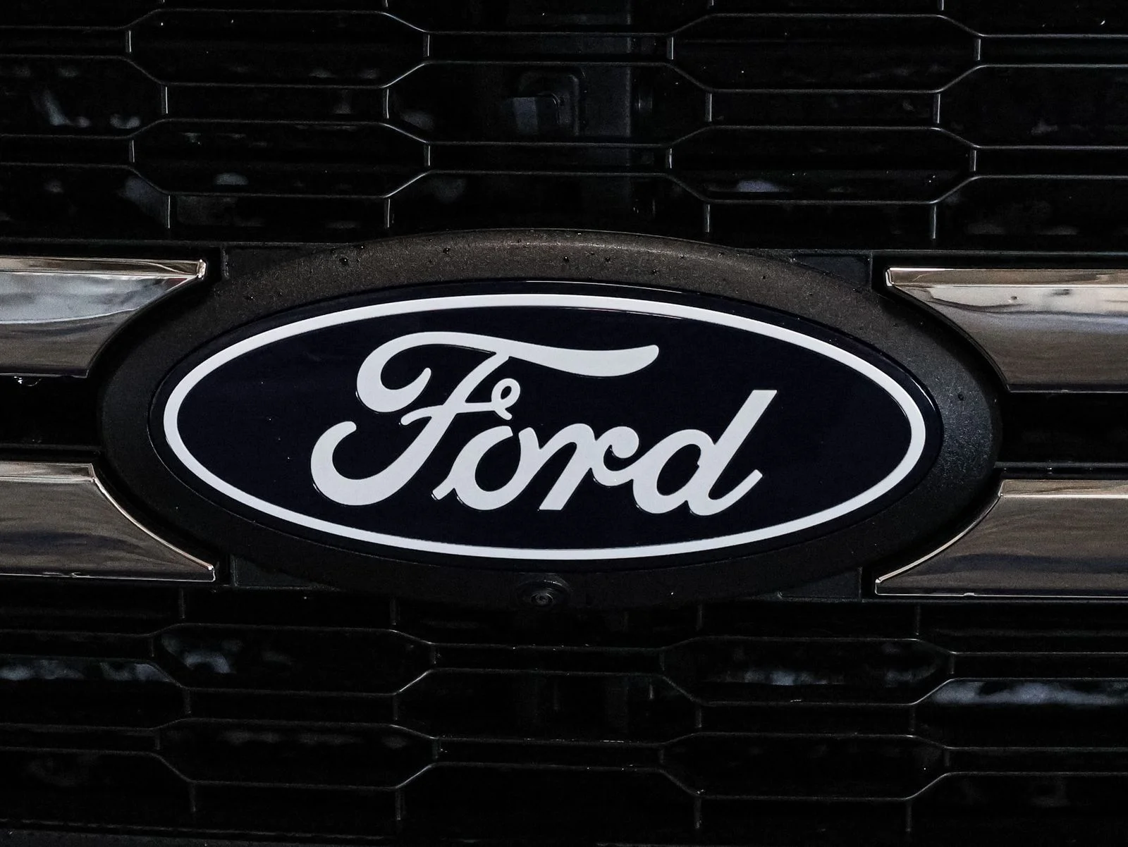 New 2026 Star White Metallic Tri-Coat Ford Lariat® image 13