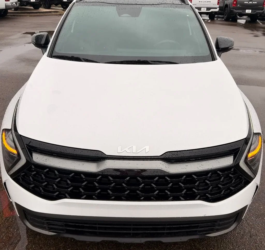 Used 2024 Glacial White Pearl Kia X-Line image 20