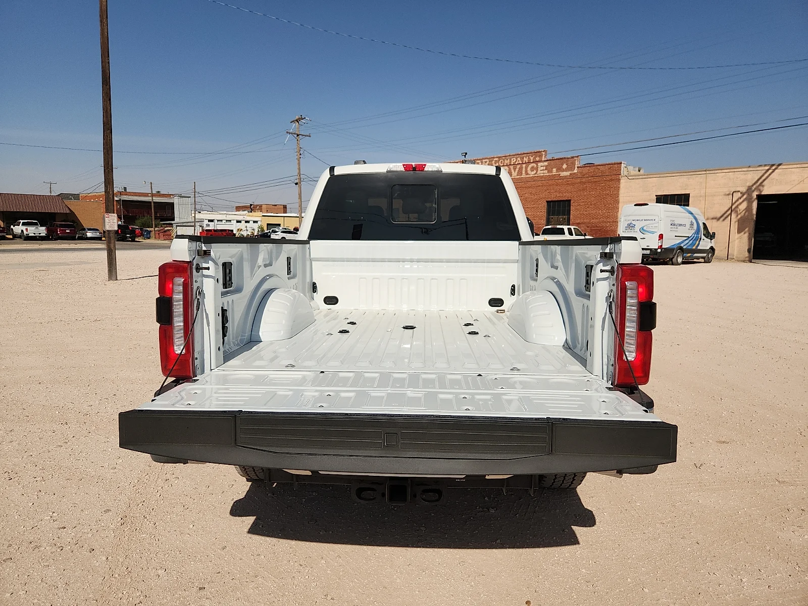 New 2026 Star White Metallic Tri-Coat Ford F-250® Lariat® image 12