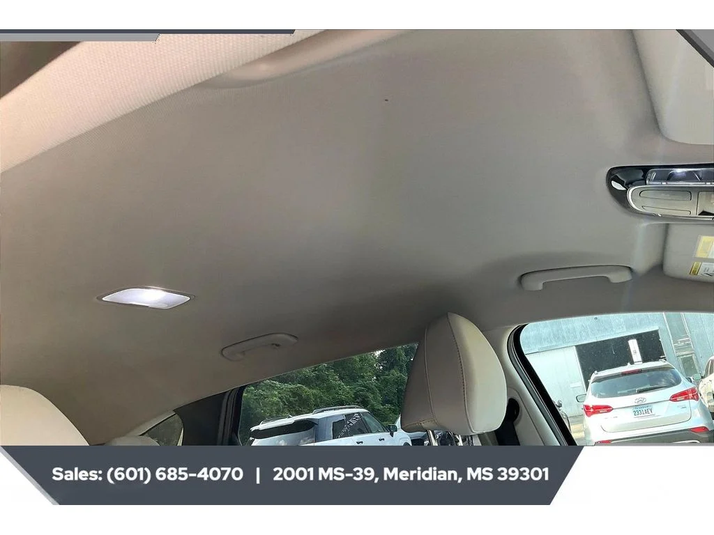 Used 2025 ULTIMATE RED Hyundai SEL image 16