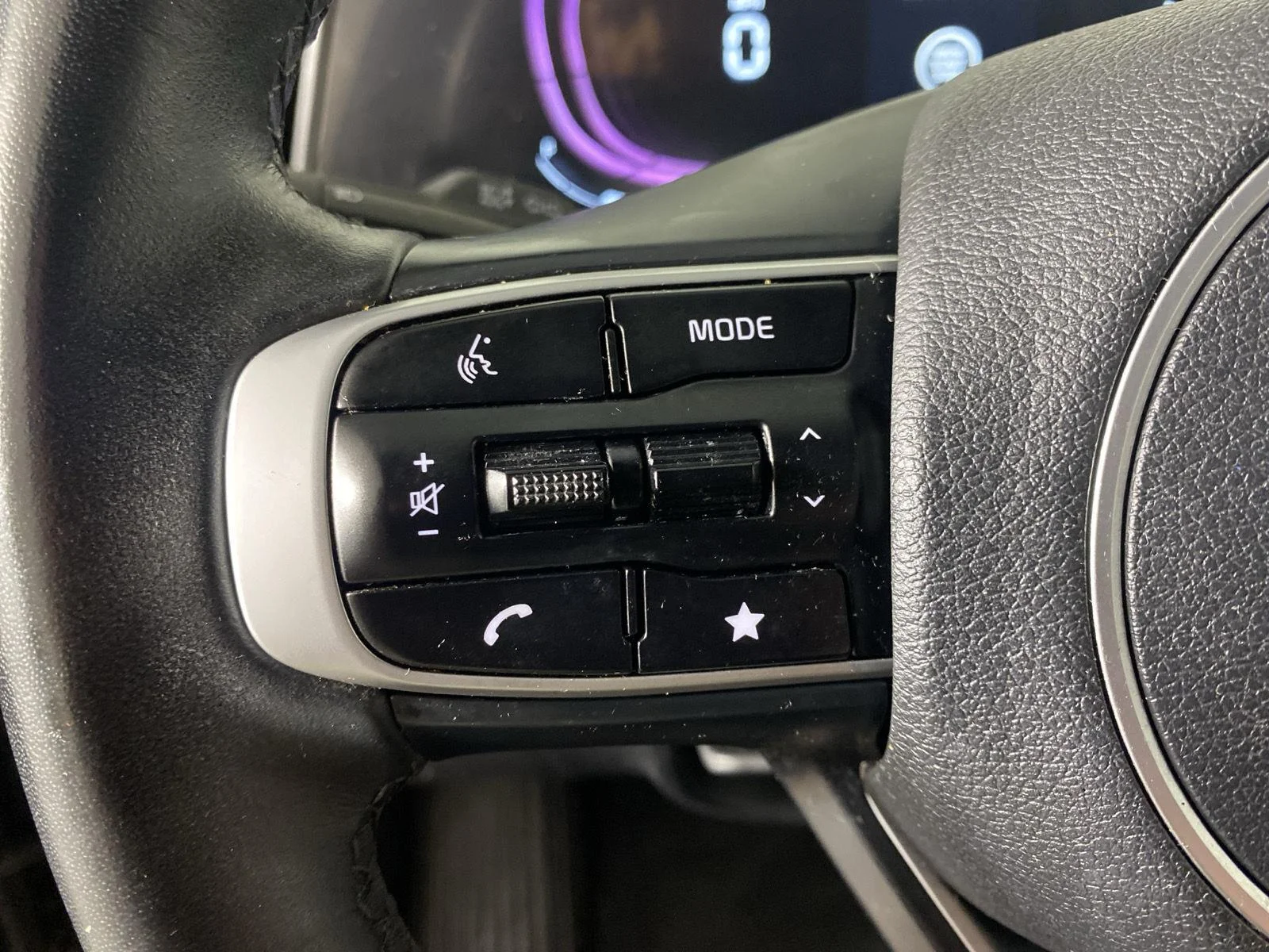 Used 2024 Ebony Black Kia X-Line image 17
