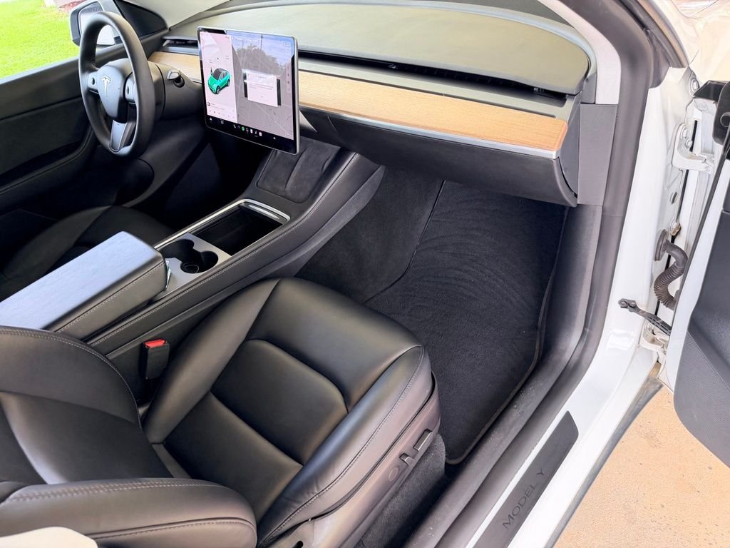 Used 2021  Tesla Long Range image 35