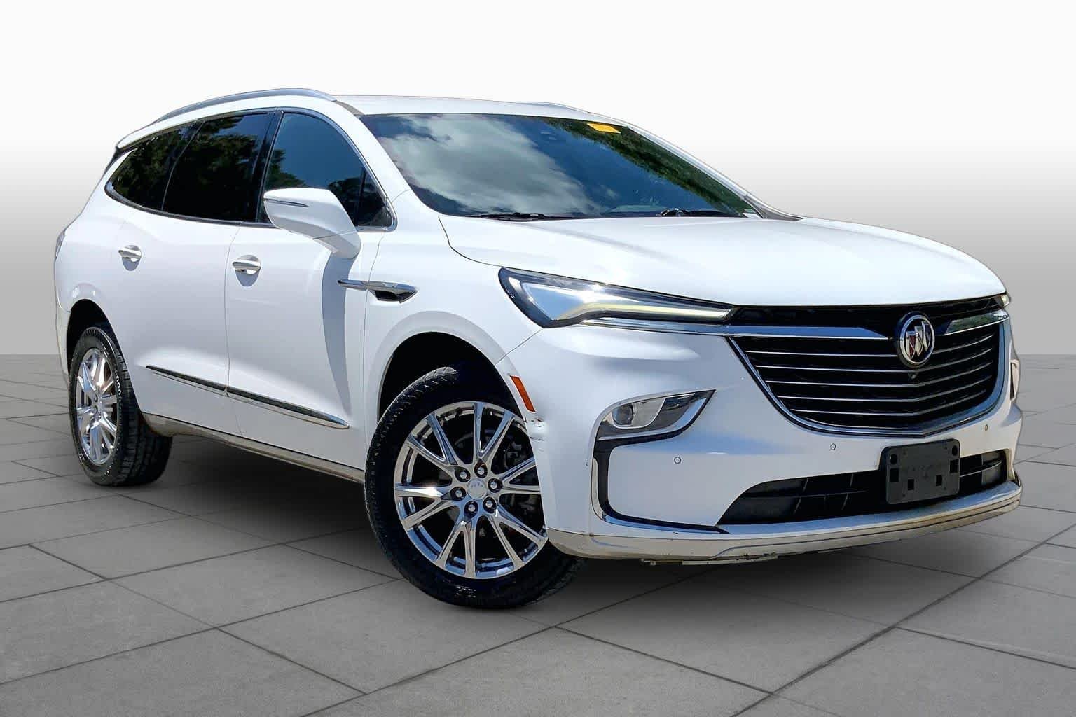 Used 2022 Summit White Buick Premium image 3