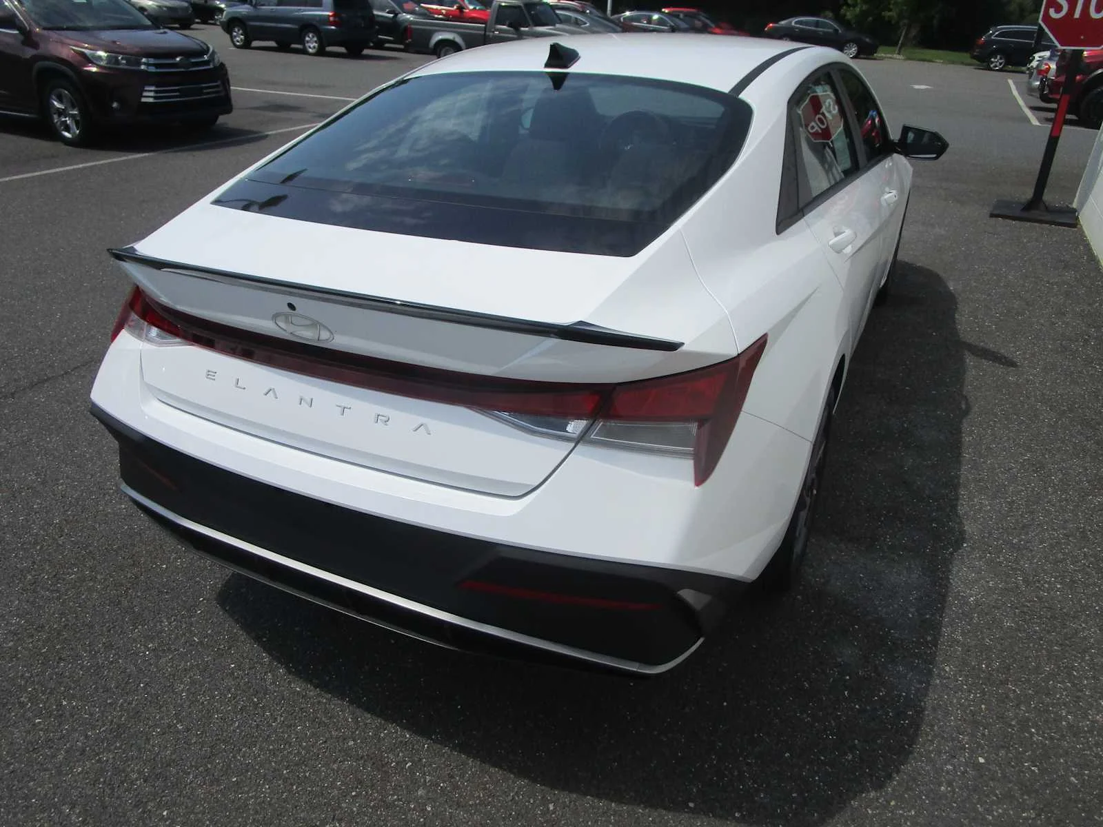 Used 2025 Serenity White Hyundai SEL Sport image 4