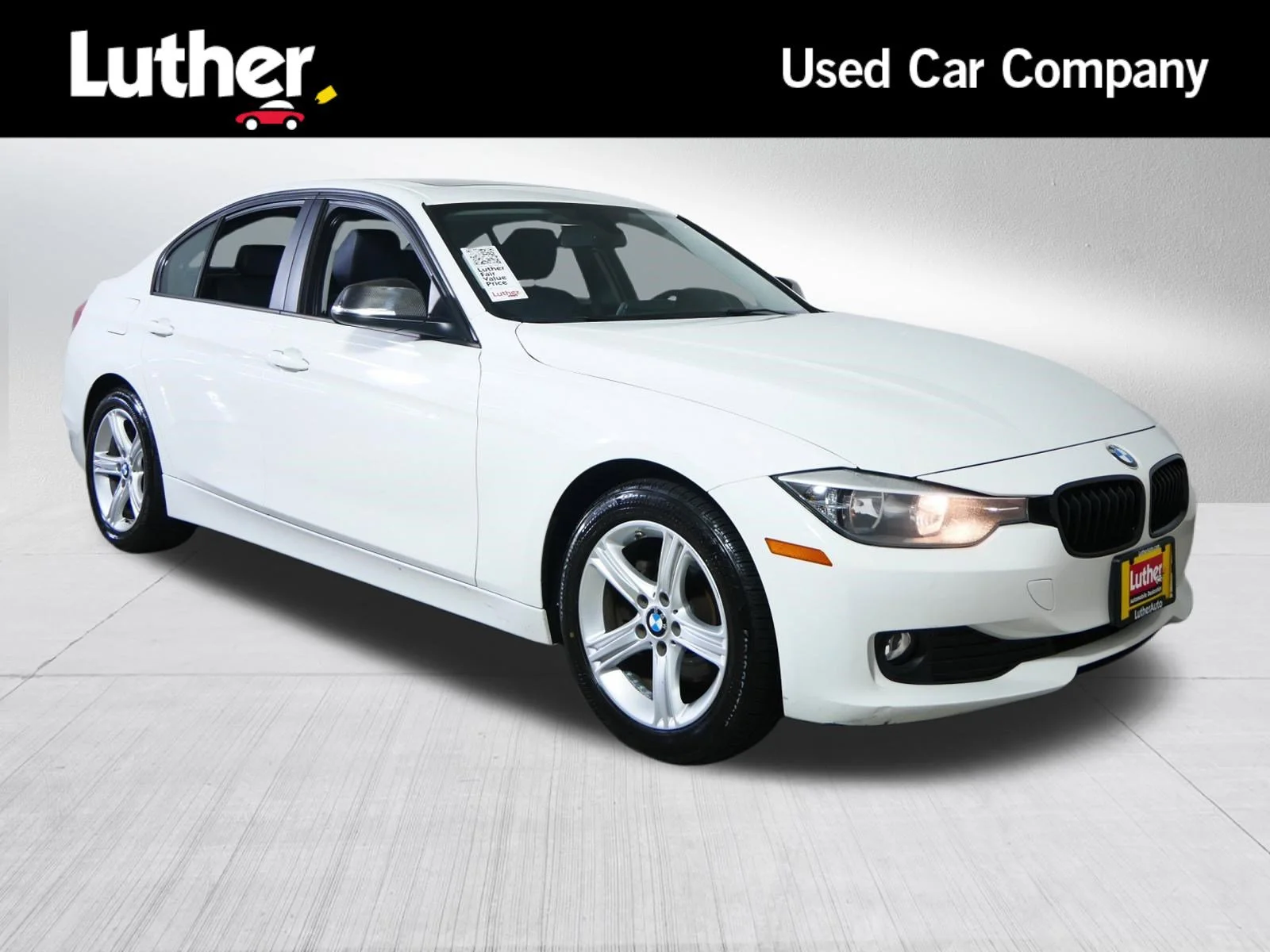 2015 BMW 3 Series 320i xDrive Sedan's photo