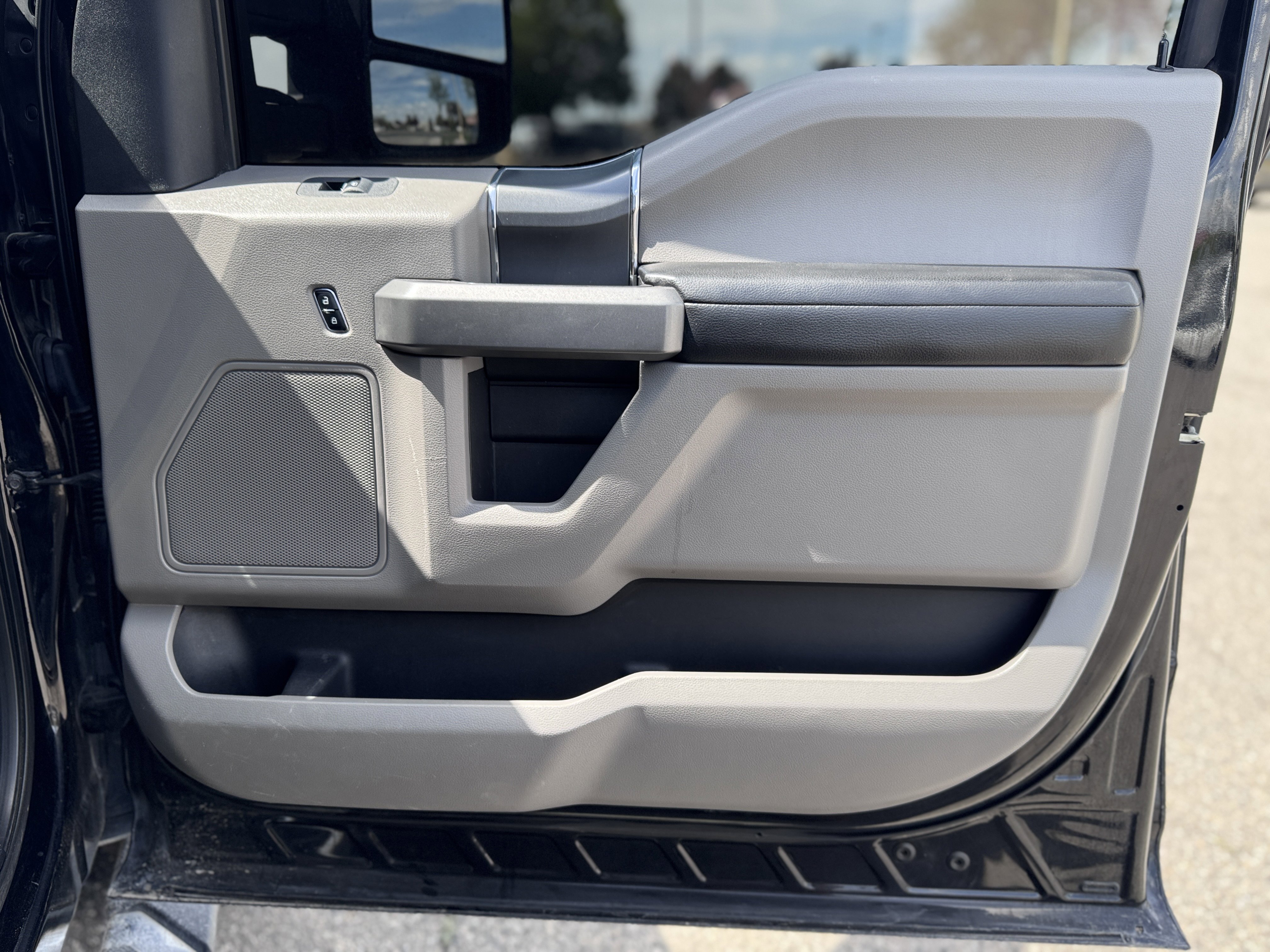 Used 2016 Black Ford XLT image 48