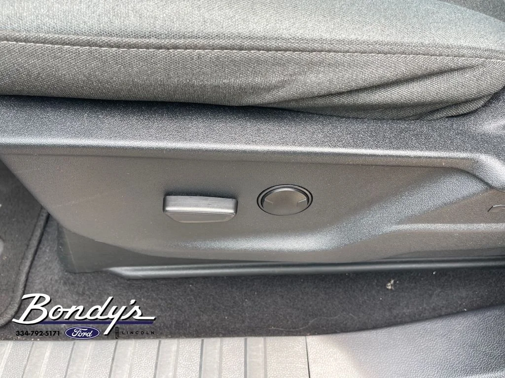 Used 2024 Gray Metallic Ford XLT image 9