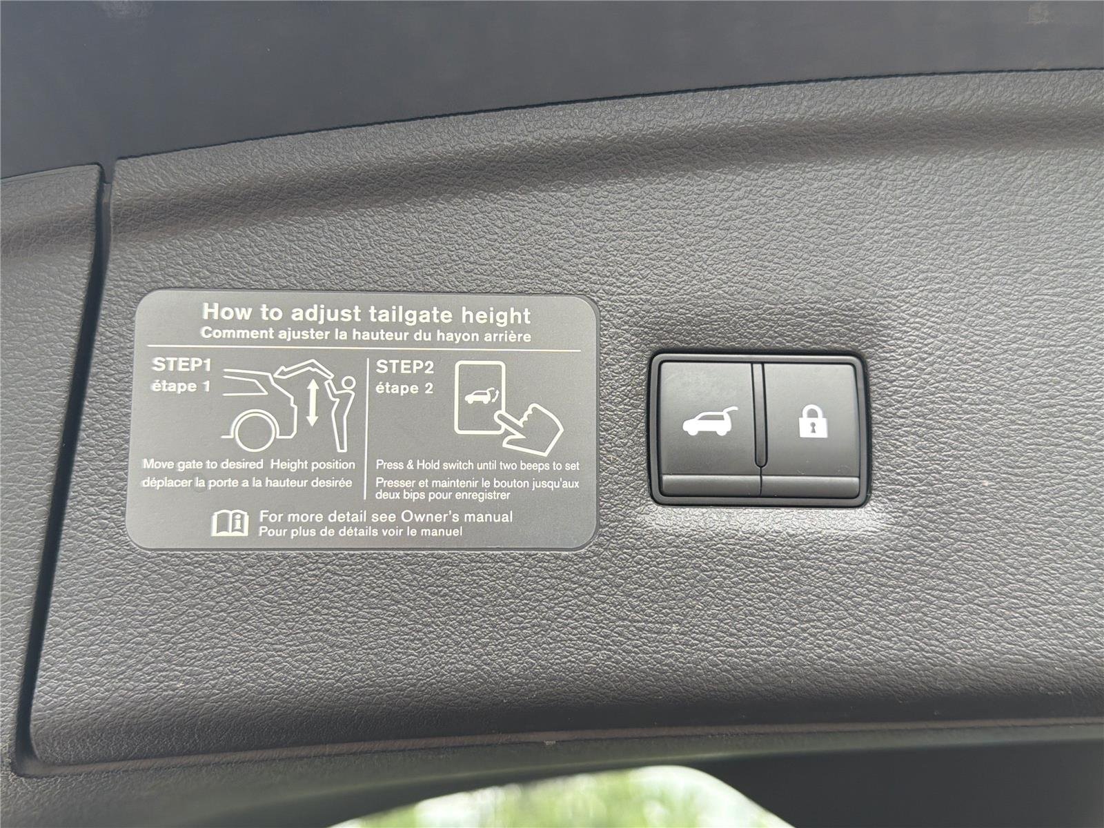 Certified Used 2025 Hermosa Blue INFINITI LUXE image 25