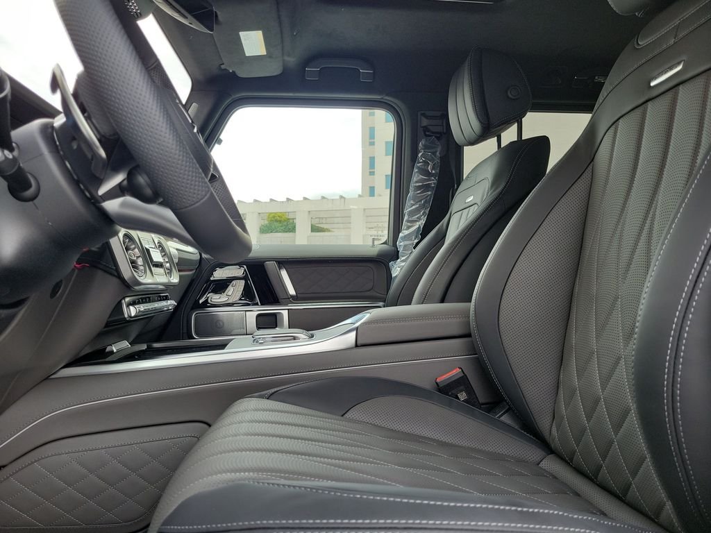 New 2027 MANUFAKTUR Dark Blue Non-Metallic Mercedes-Benz AMG® G 63 SUV image 23