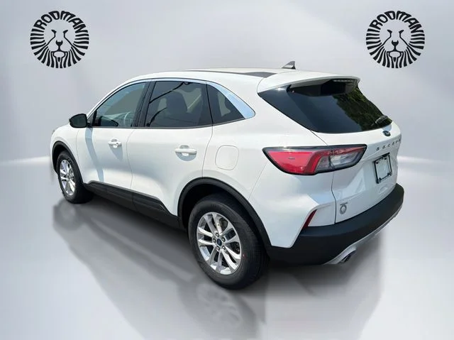 Certified Used 2020 White Metallic Ford SE image 9