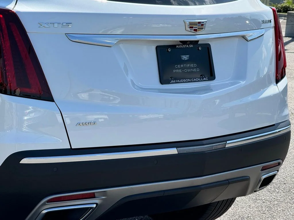 Used 2025 White Cadillac Premium Luxury image 8