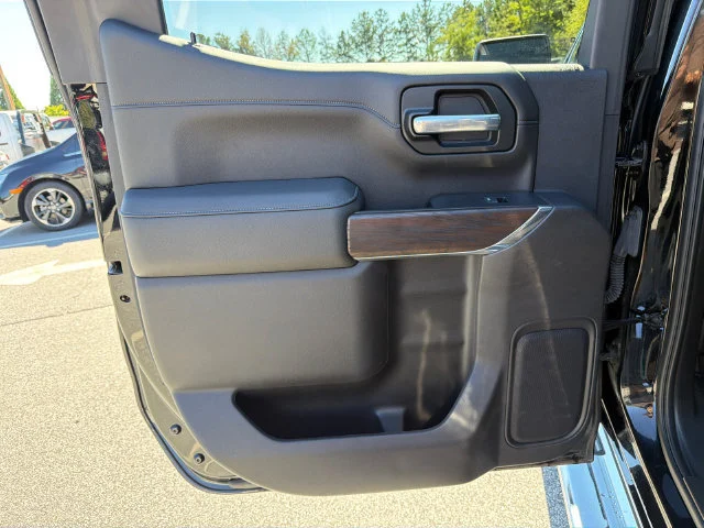 Used 2021 ONYX BLACK GMC SLT image 21