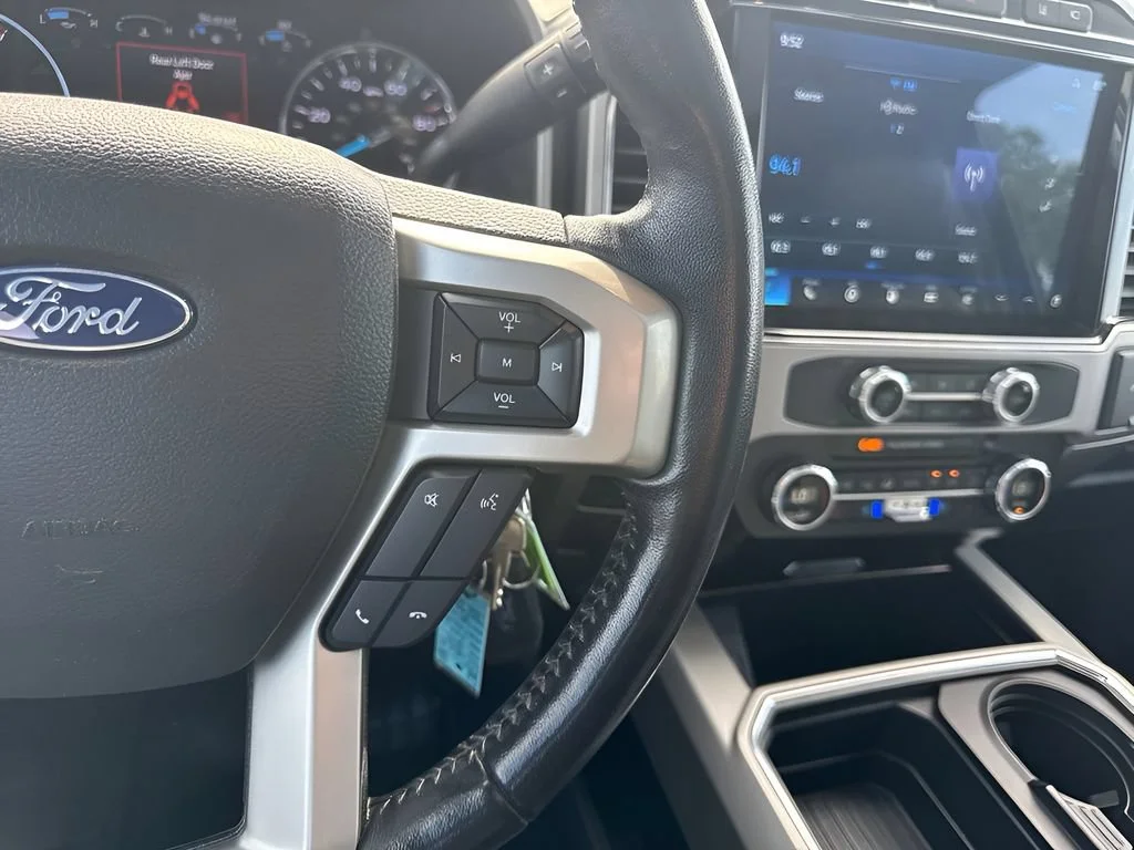 Used 2022  Ford XL image 18