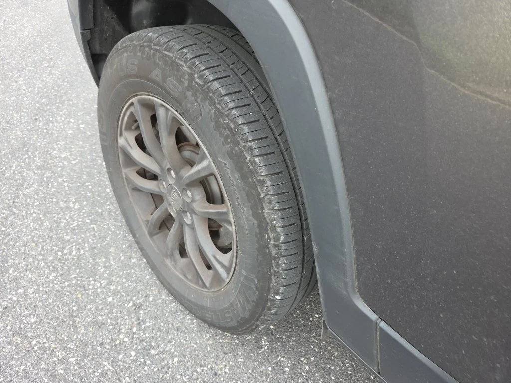 Used 2019 Gray Jeep Latitude Plus image 8