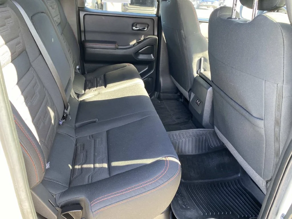 Used 2024 White Nissan PRO-4X image 33