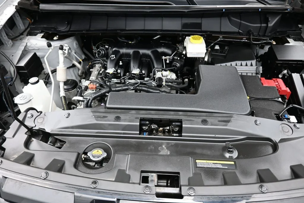 Used 2025 Silver Nissan SV image 16