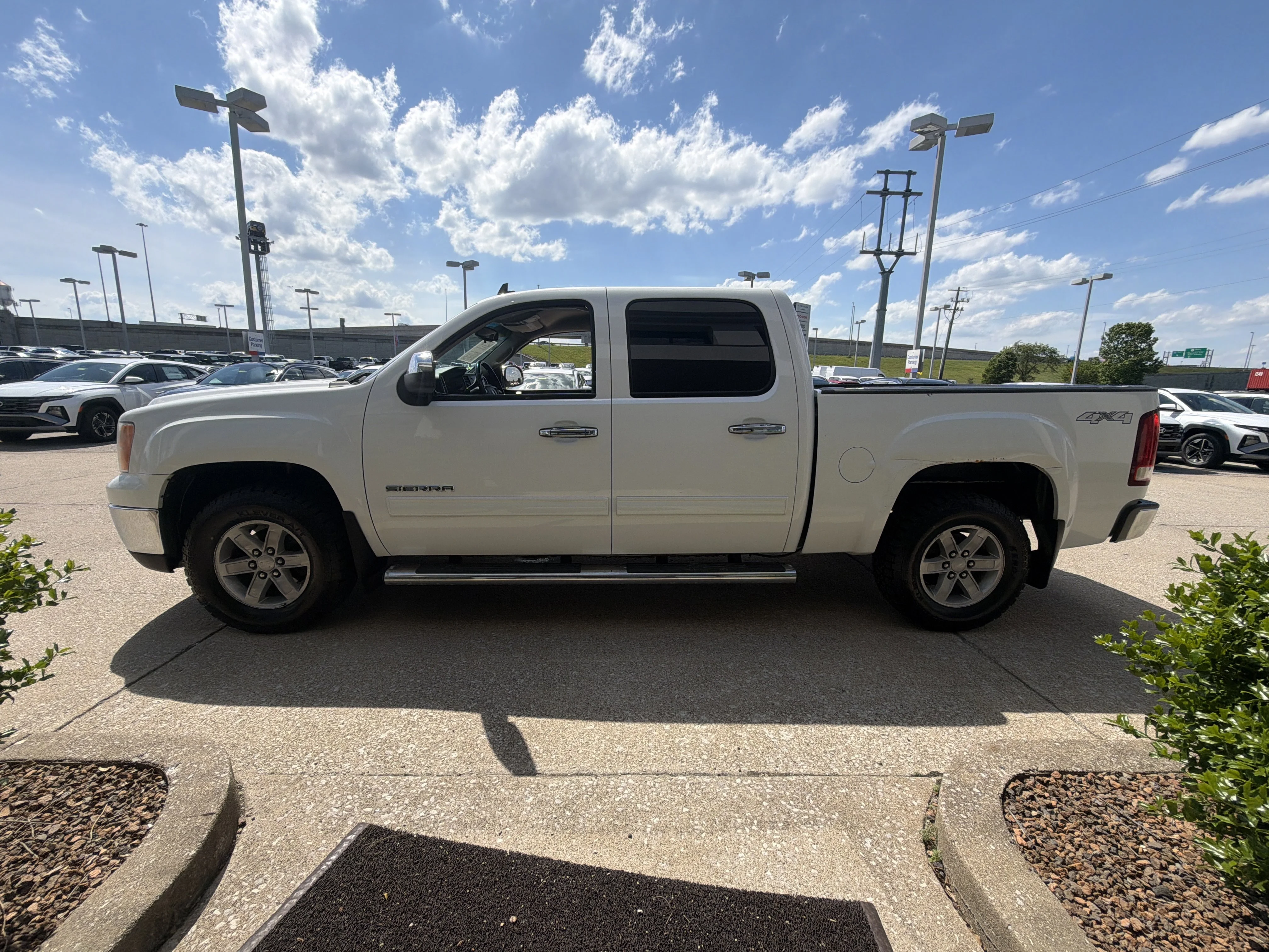 Used 2012 Summit White GMC SLE image 13