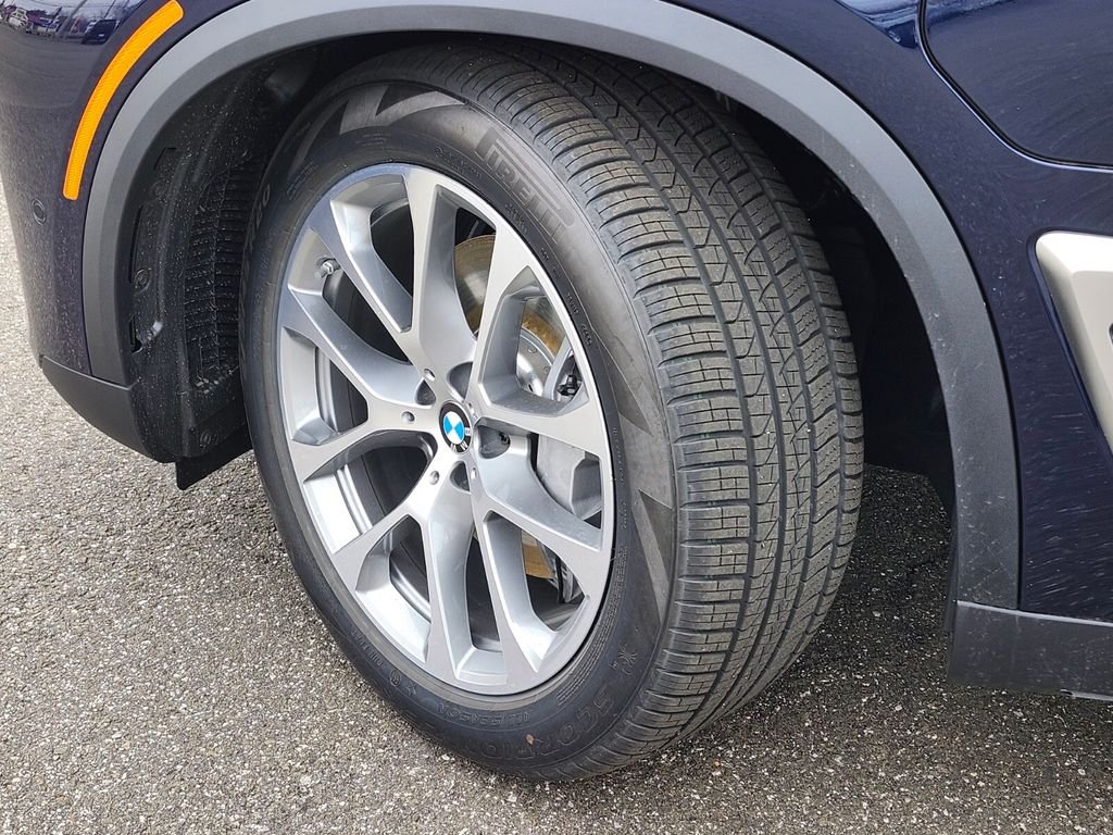 Used 2026 Blue BMW xDrive50e image 31