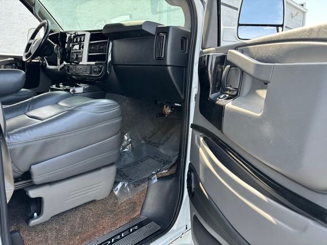 Used 2020 Summit White GMC Explorer Limited SE image 18
