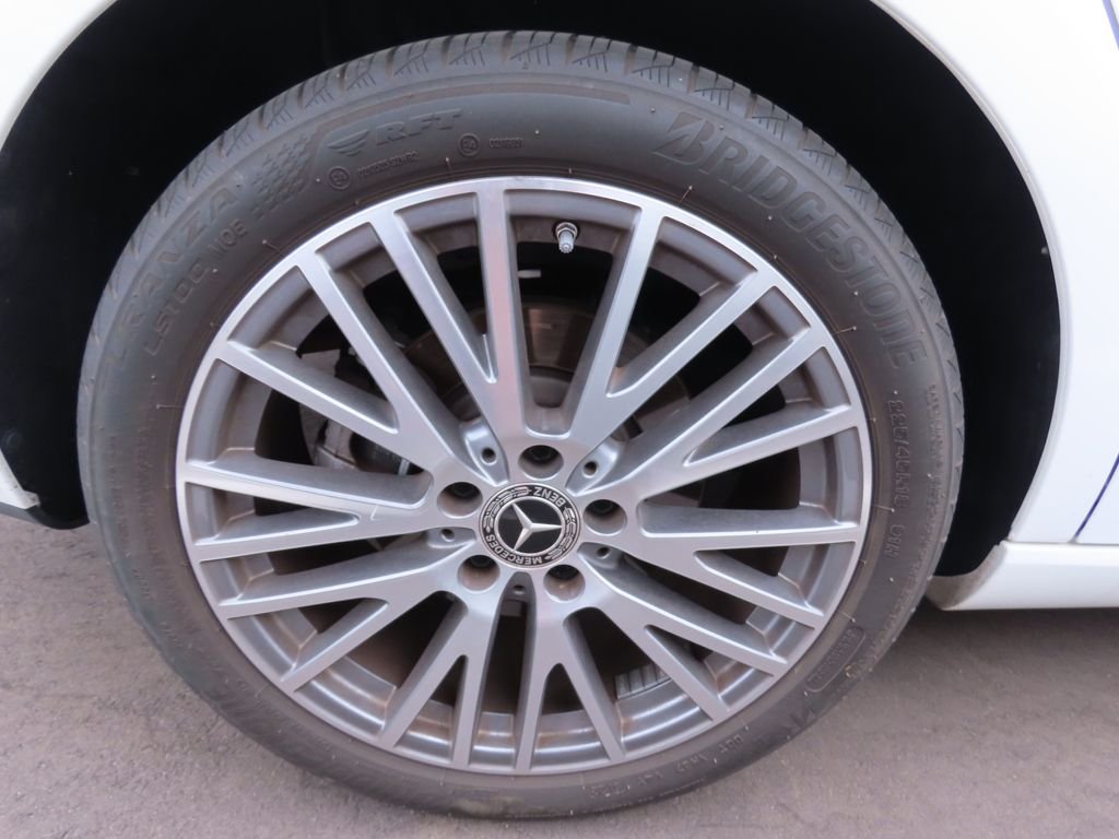Used 2023  Mercedes-Benz CLA 250 image 17