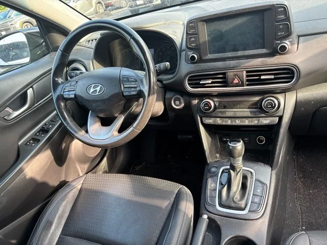 Used 2018 Ultra Black Hyundai Limited image 11