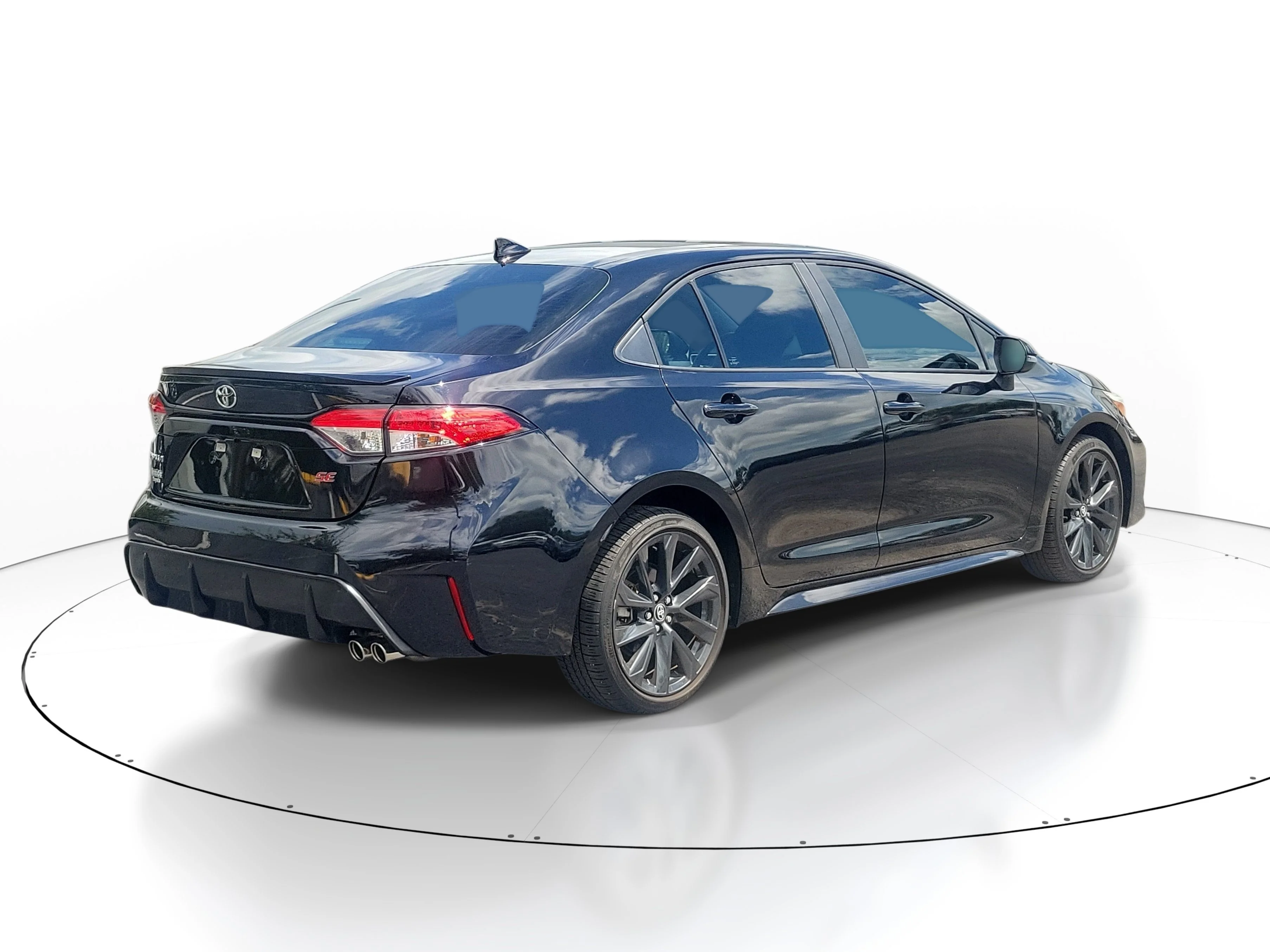 Used 2023 Midnight Black Metallic Toyota SE image 5