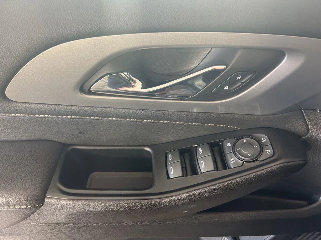 Used 2023 Sterling Gray Metallic Chevrolet LT Leather image 7