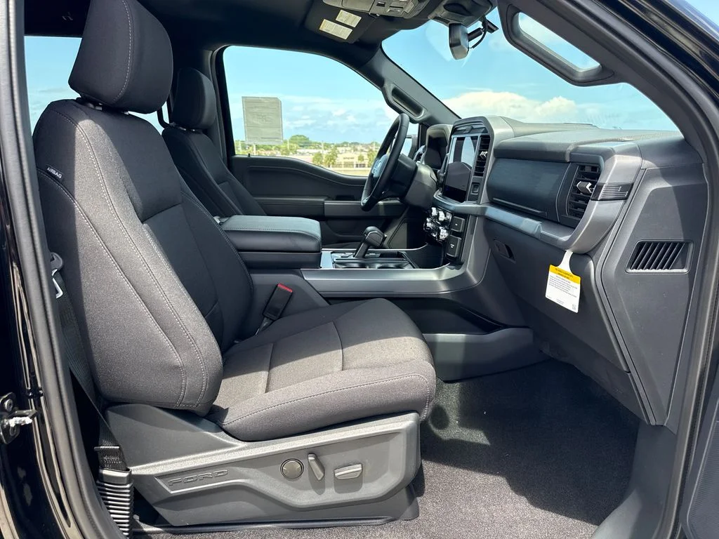 New 2026 Black Ford XLT image 38