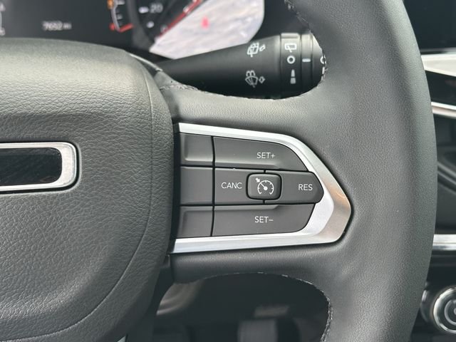Used 2026 Silver Jeep Latitude image 13