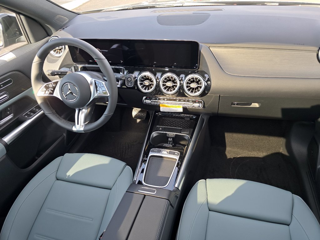 New 2026 Mountain Grey Metallic Mercedes-Benz GLA 250 image 24