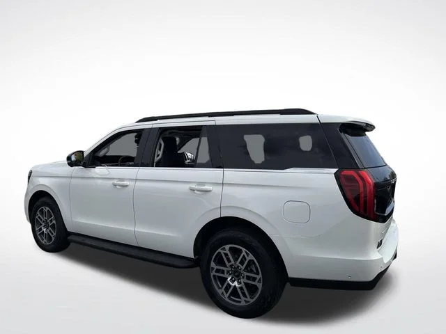 Used 2025 White Ford Active image 3