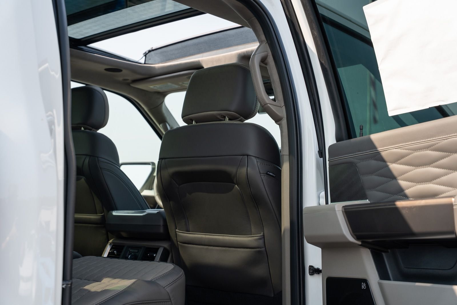 New 2026 Star White Metallic Tri-Coat Ford Platinum® image 14