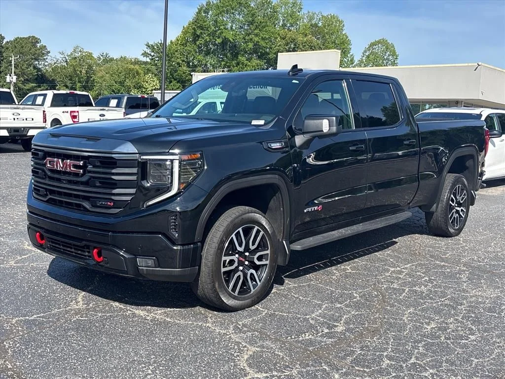 Used 2022 Black GMC AT4 image 3