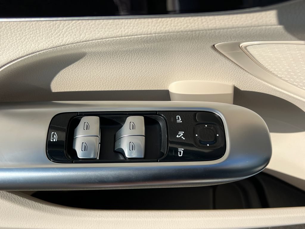 New 2026 Polar White Mercedes-Benz C 300 image 48