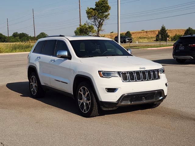 Used 2022 White Jeep Limited 4x4 image 3