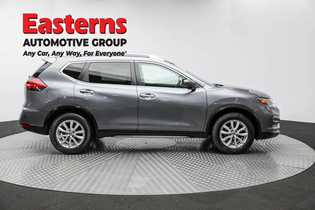 Used 2019 Gray Nissan SV image 4
