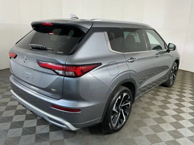 Certified Used 2022 Gray Mitsubishi SEL image 8