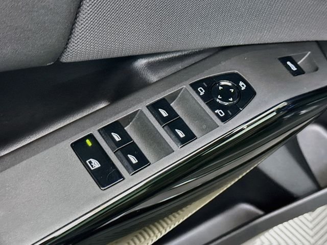 2026 BMW X3 30 - Photo 16