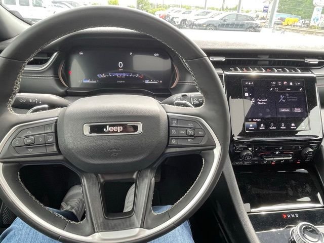 Used 2024 White Jeep Altitude image 13